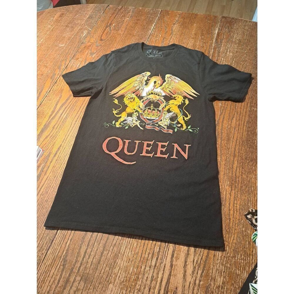 Small Queen Official Merch Short Sleeve Crew Neck Pullover Tee Tshirt Shirt Top